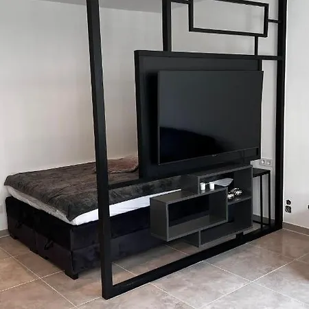 Luxus Im Zentrum Duesseldorfs *